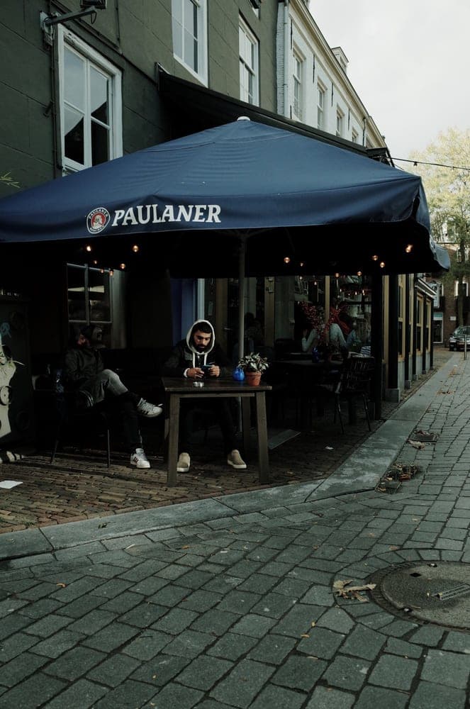 Peter de Witte · Nijmegen 2022 · Spitsuur, frame 1 of 3