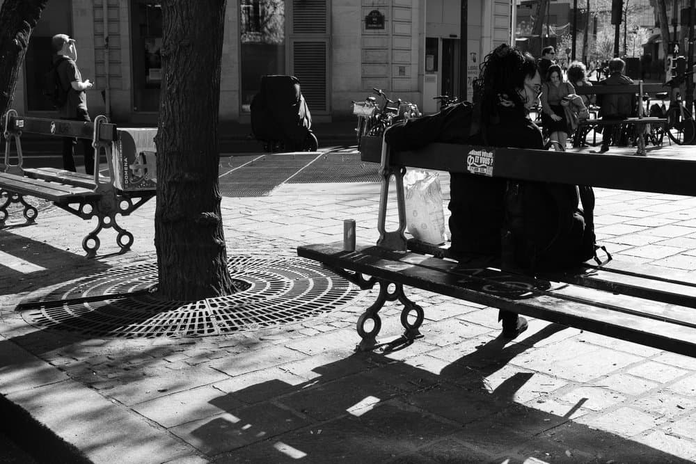 Nicolas Morais · Paris 2025 · Time for a break, frame 1 of 3