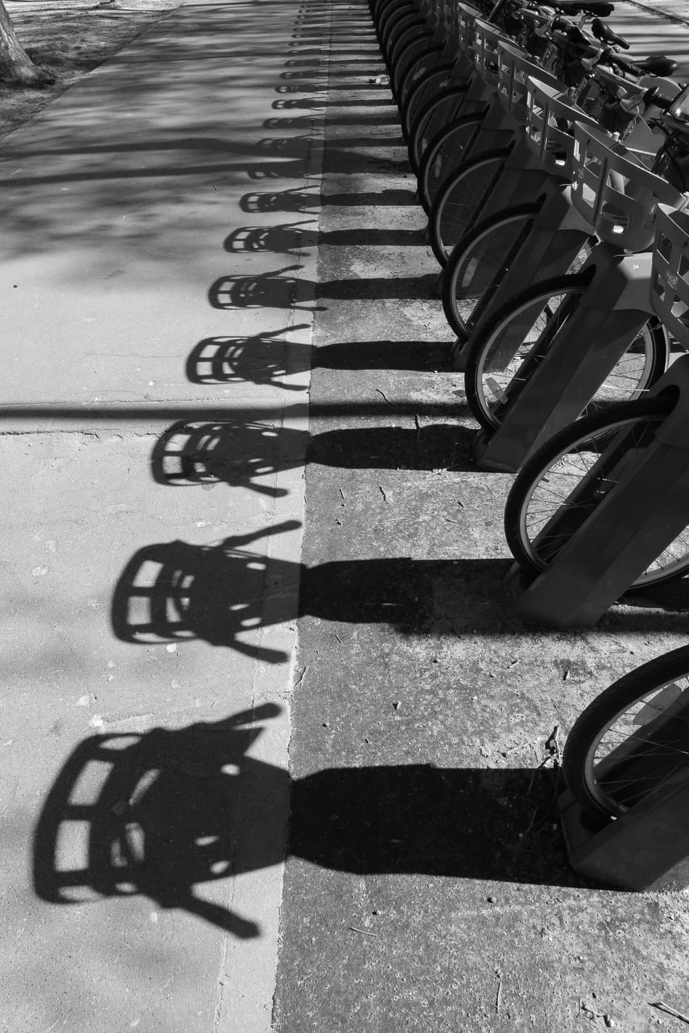 Nicolas Morais · Paris 2025 · Transportation, frame 1 of 3