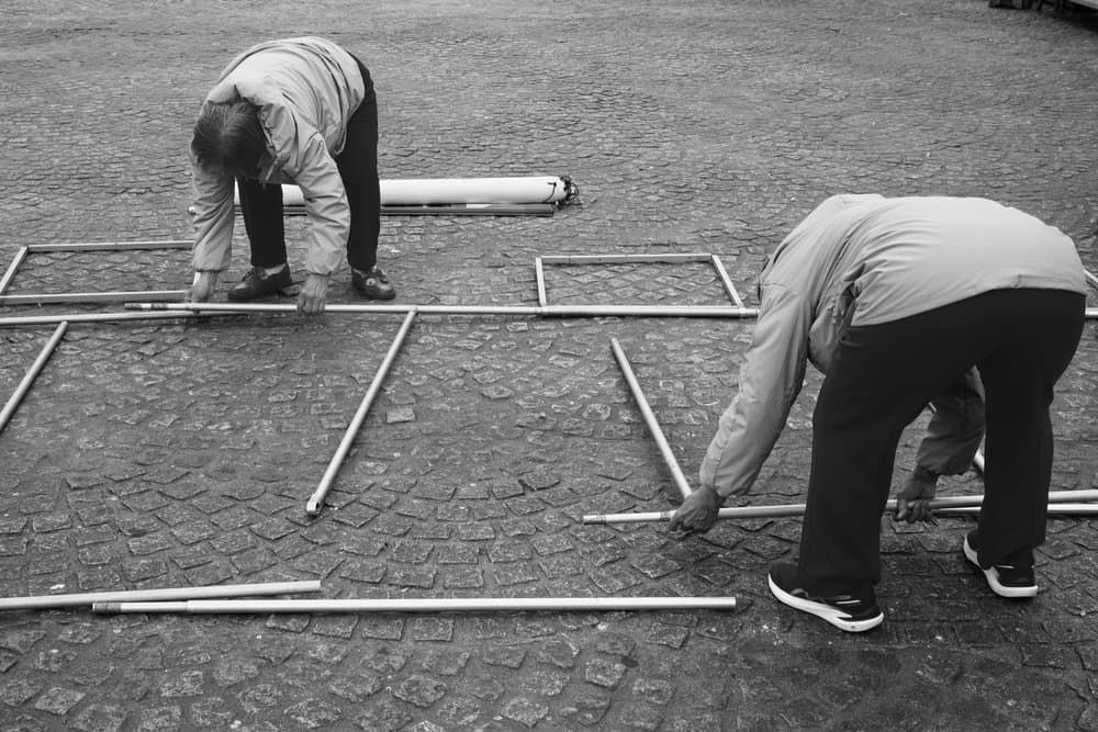 Edwin Kommerkamp · Amsterdam 2025 · Figures in the Chaos, frame 1 of 3