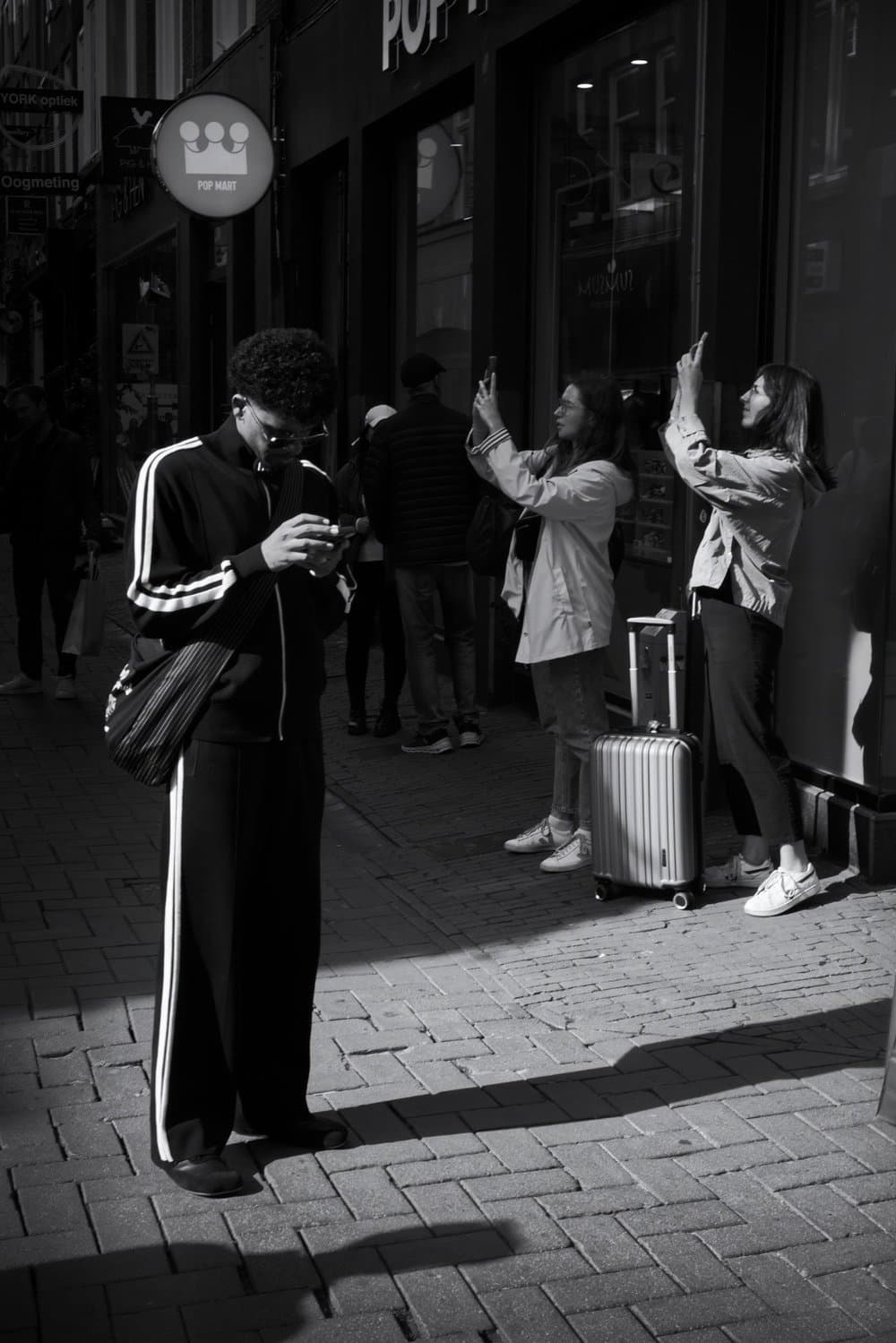 Rini Braber · Amsterdam 2025 · Looking Up, frame 1 of 3