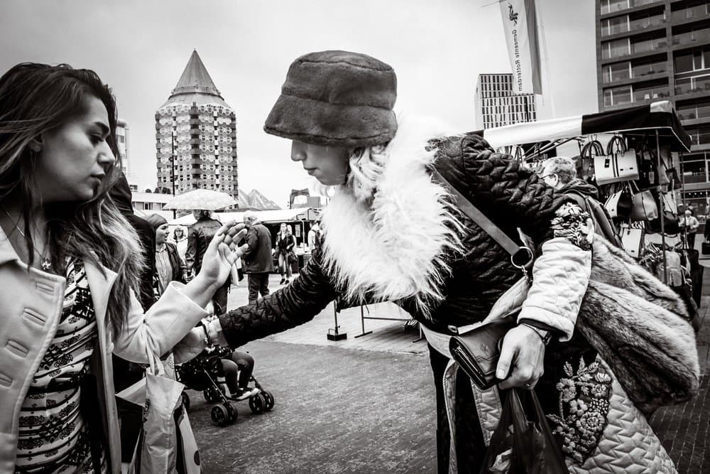 Marco Bollaart · Rotterdam 2017 · Metropolitan People, frame 1 of 3